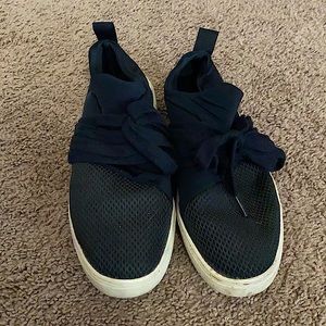 Casual Black Tennis Shoe/ Sneaker